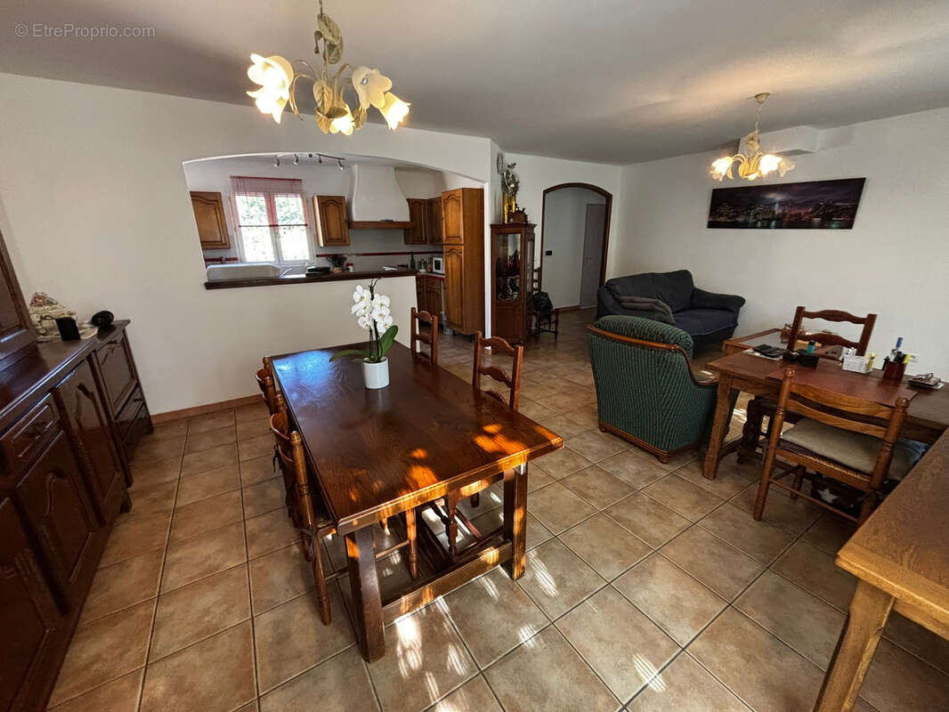 Maison à ENTRECHAUX