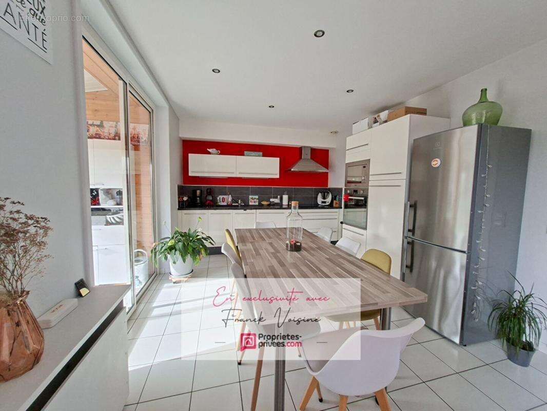 Maison à LES HERBIERS