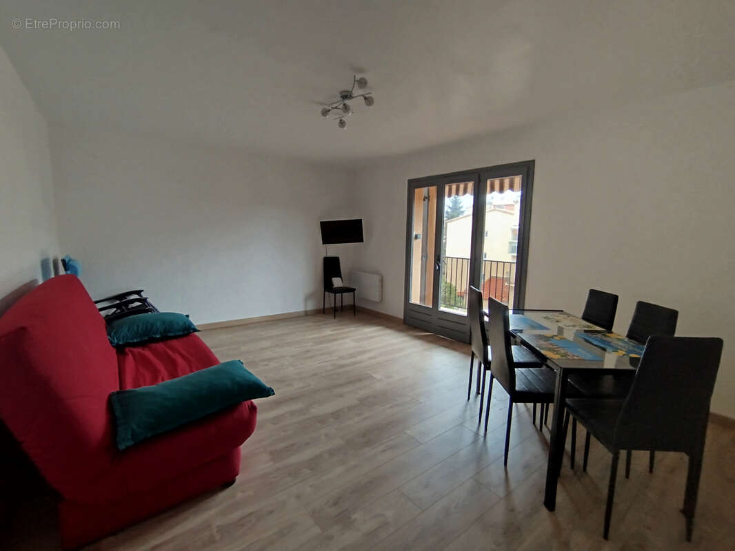 Appartement à VALLAURIS
