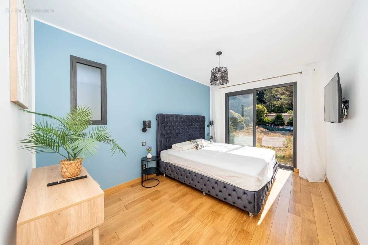 Maison à MOUGINS