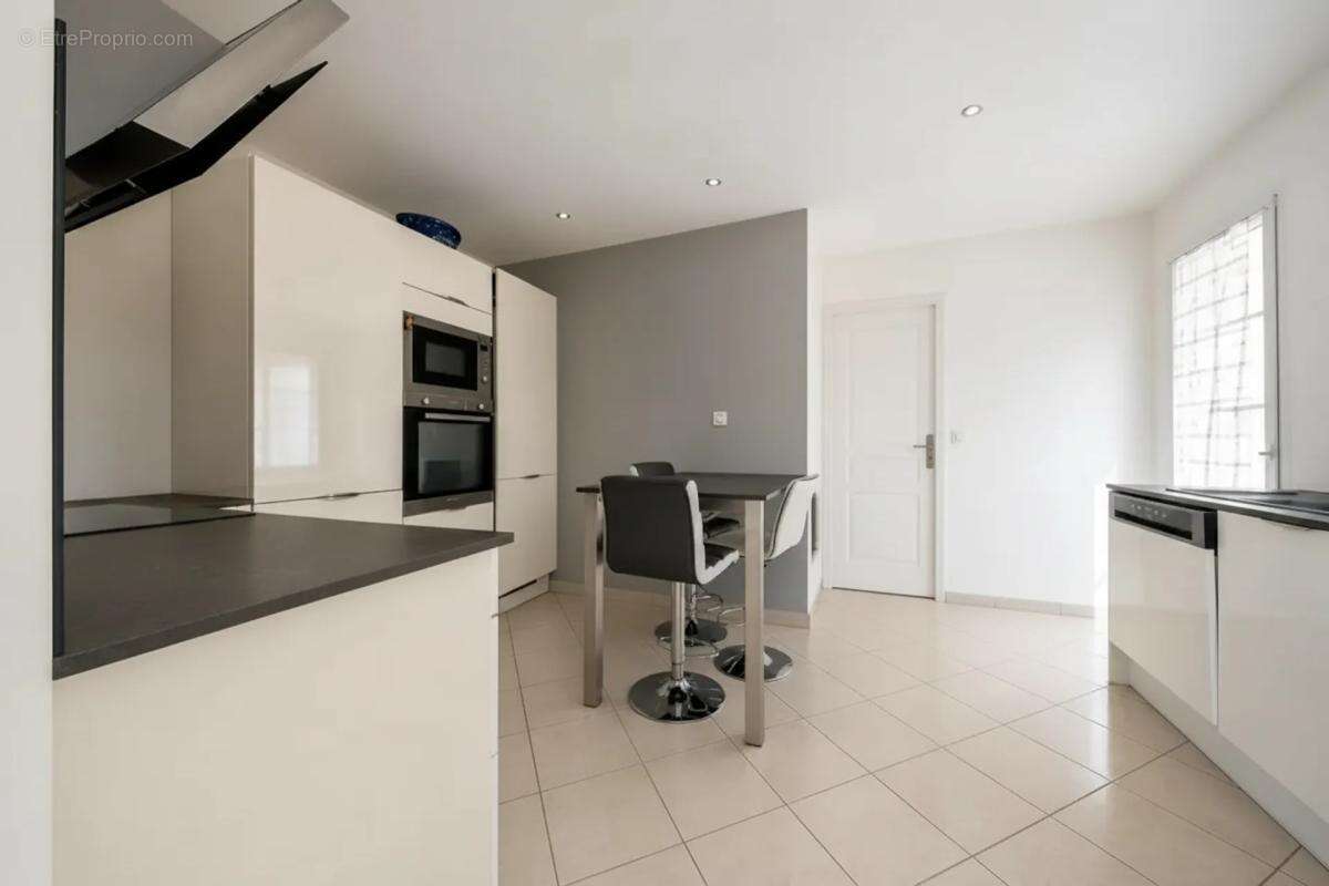 Maison plain-pied 5 pièces 114m² avec piscine - photo 11