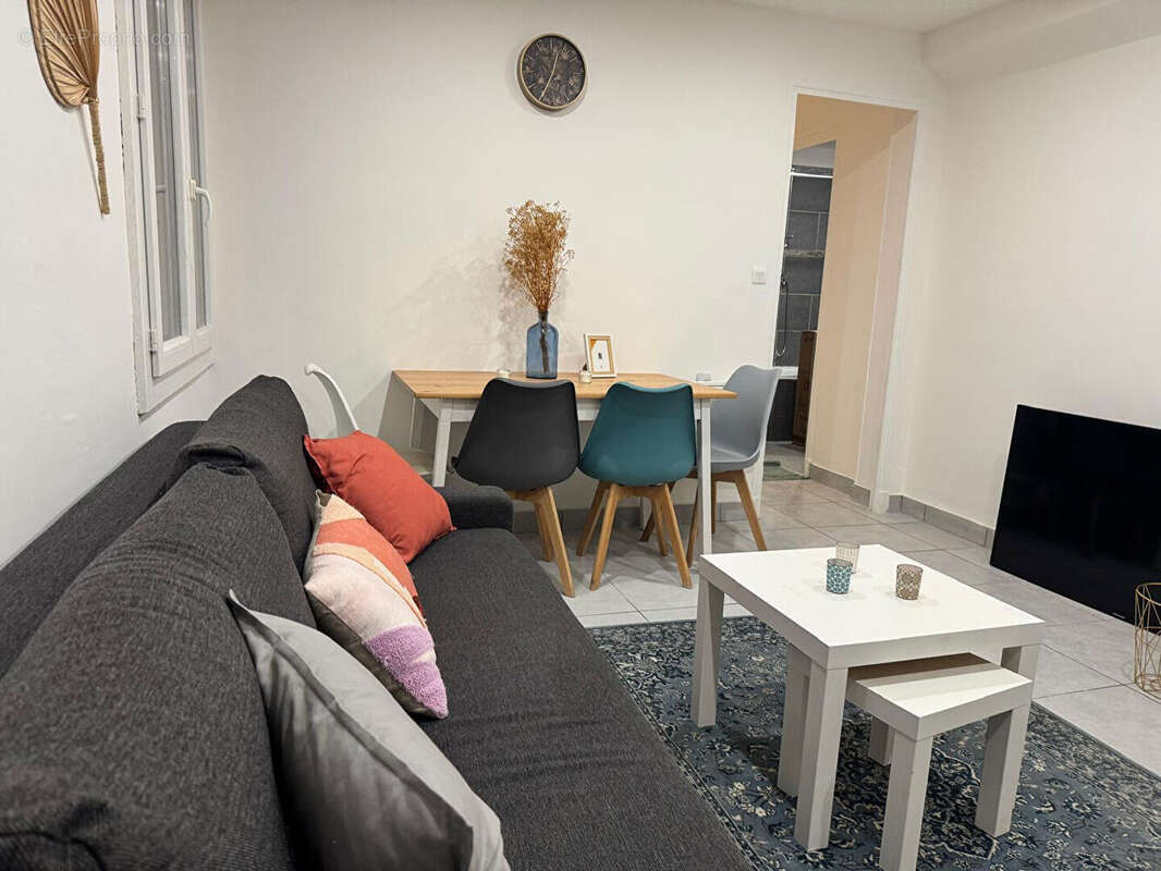 Appartement à MARSEILLE-3E