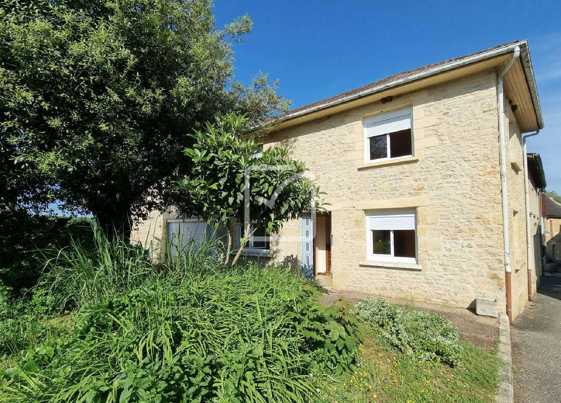 Maison à SAINT-MARTIAL-DE-NABIRAT