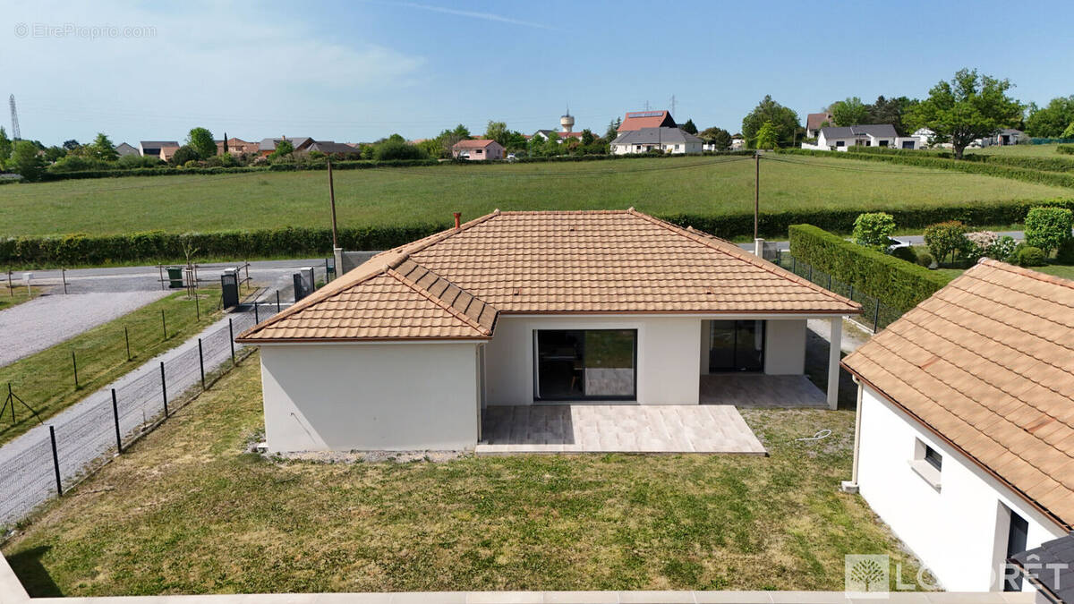 Maison à YZEURE