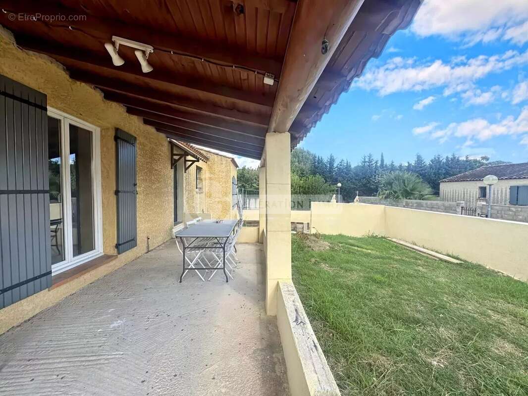 Maison à SAINT-ETIENNE-DU-GRES