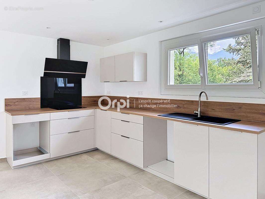 Appartement à GRIGNON