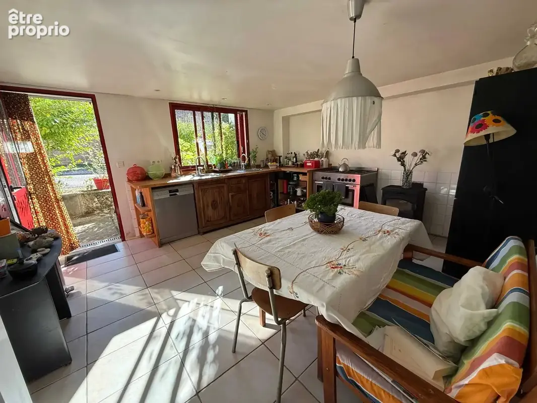 Maison d’artiste pleine de charme caché, dans un beau village viticole - photo 2