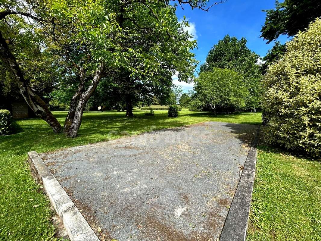 Maison de maitre à vendre 13 pièces LANOUAILLE (24) 2.6 hectares - photo 61
