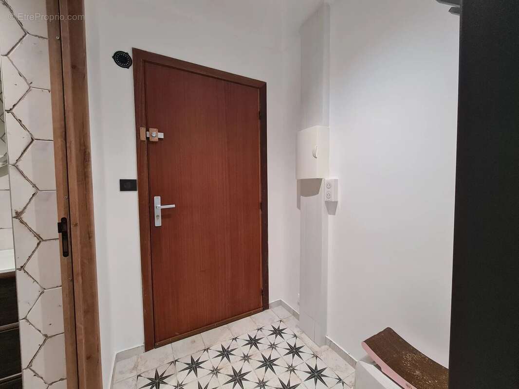 Appartement à VALLAURIS