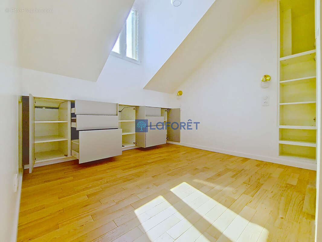 Appartement à PARIS-2E