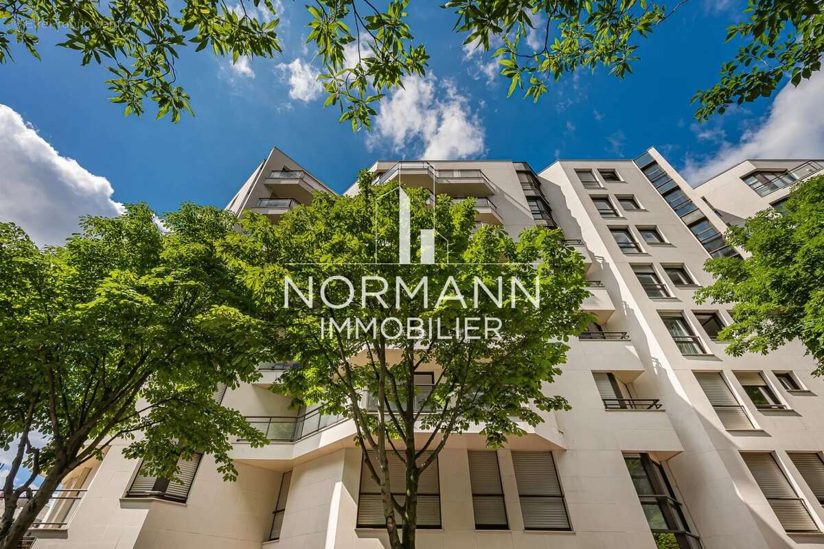 Appartement à LEVALLOIS-PERRET