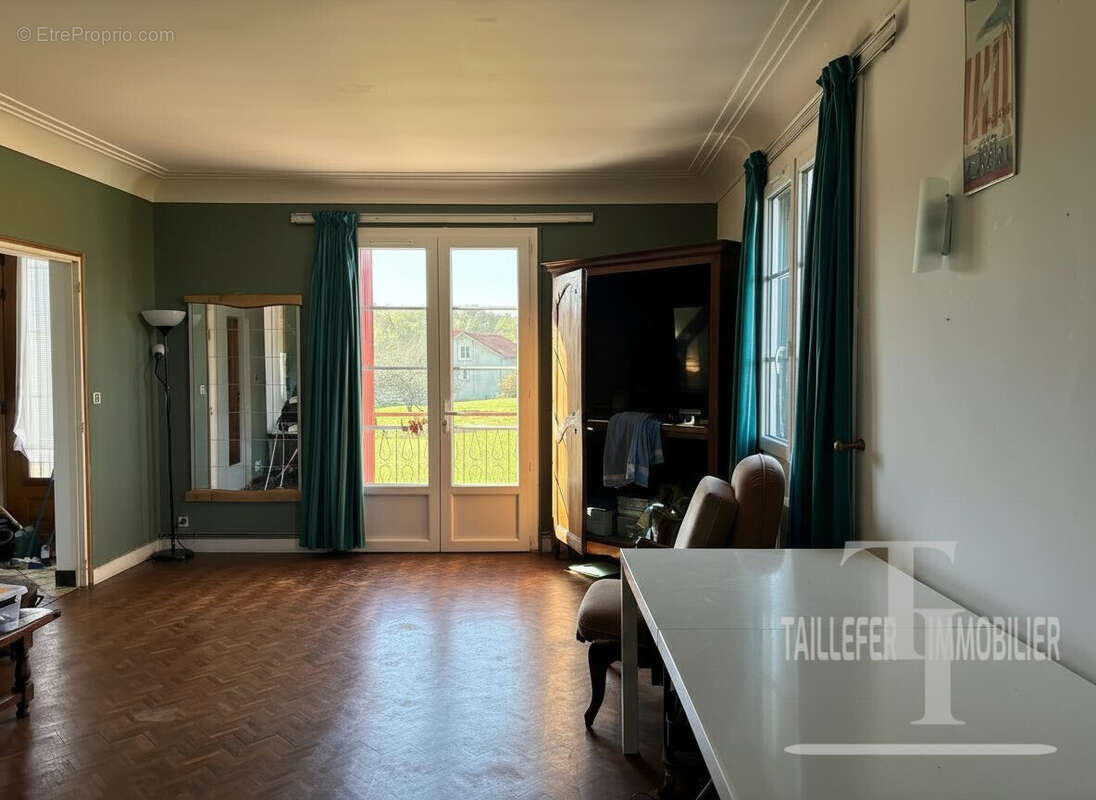 Maison à LA CHAPELLE-FAUCHER