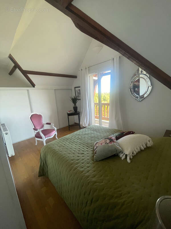 Maison à LE PAVILLON-SAINTE-JULIE