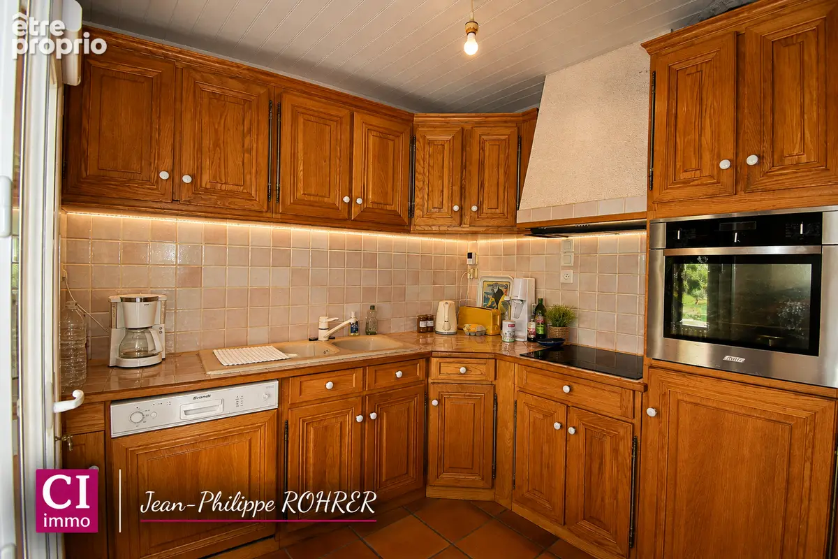 BESSE-SUR-ISSOLE  Maison de plain-pied avec piscine sur 1 780 m² de terrain - photo 5