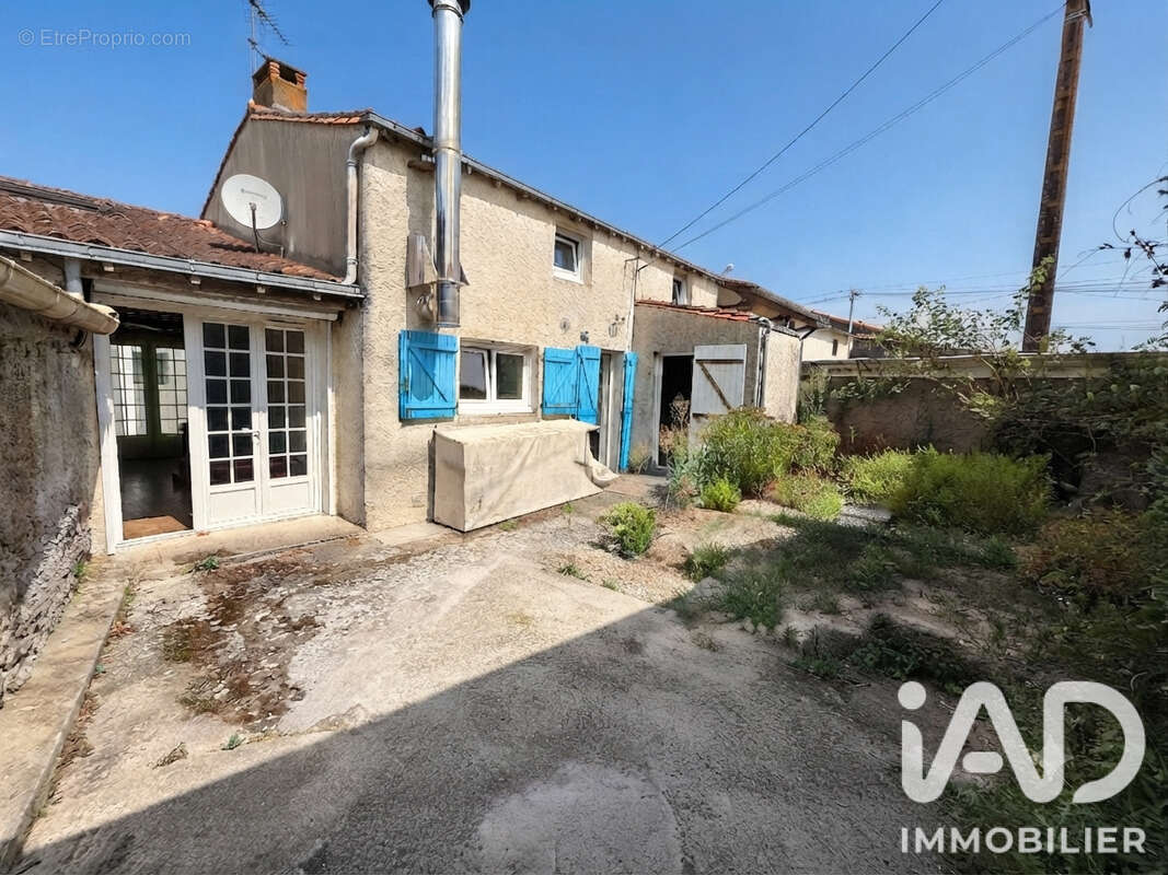 Maison 97 m² à La Planche  - photo 2
