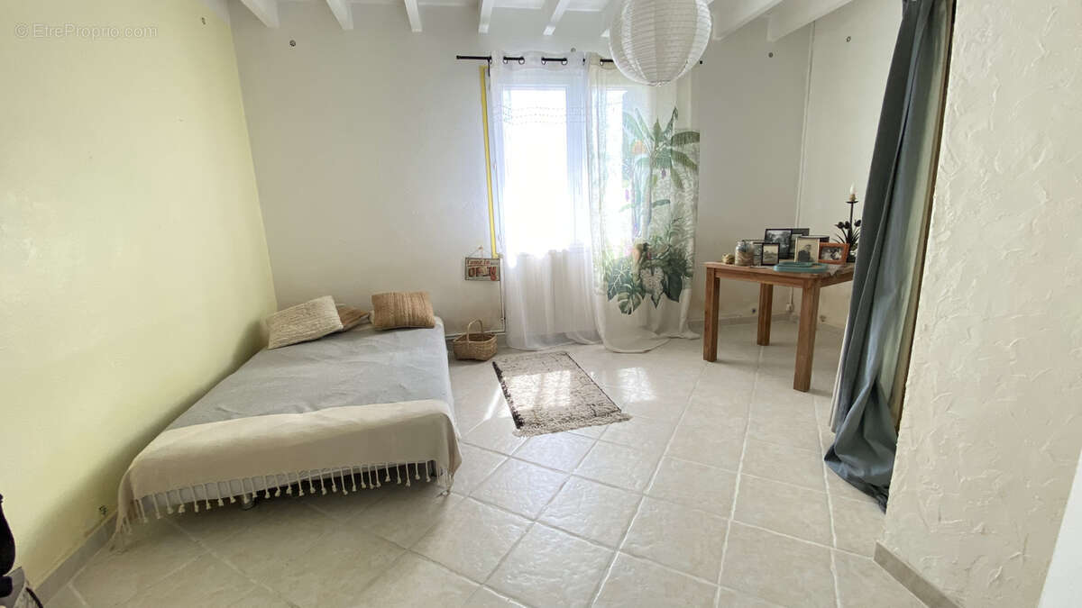 Maison à SAINT-FORT-SUR-GIRONDE