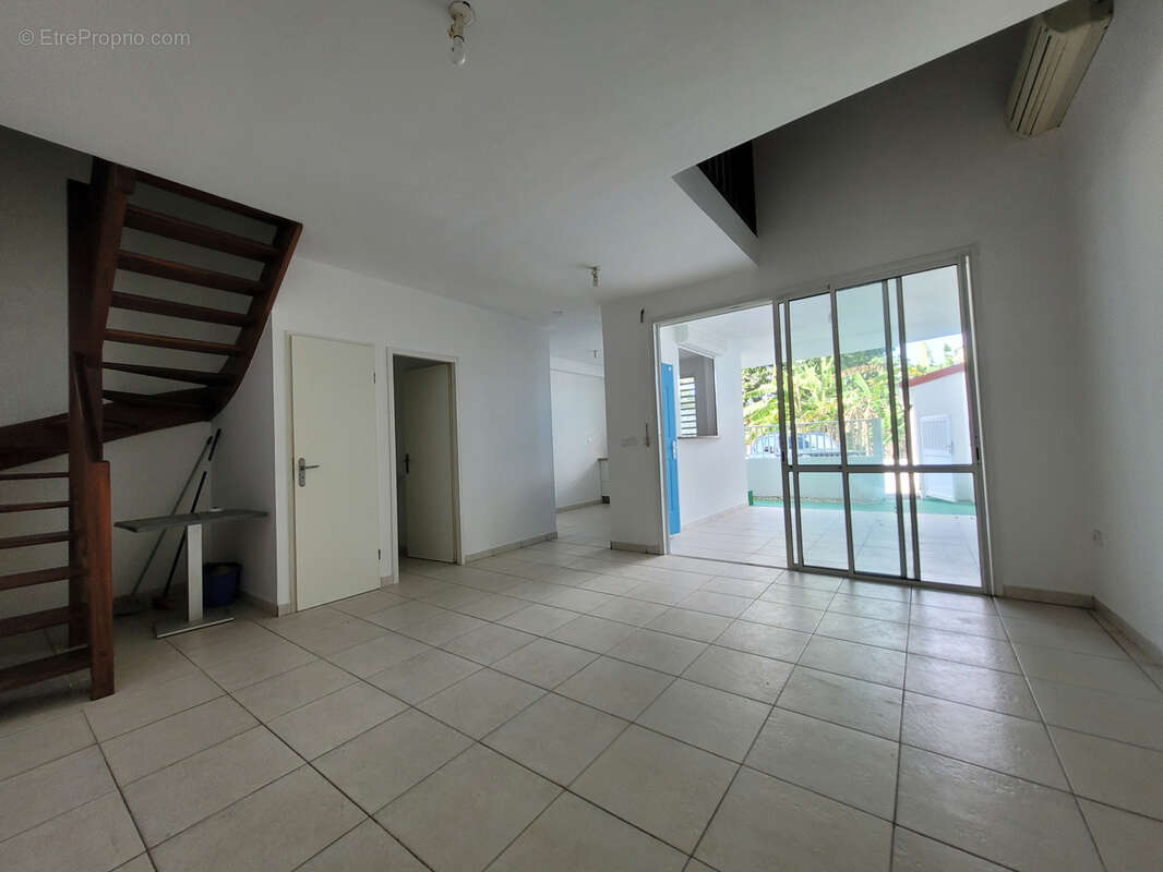 Appartement à BAIE-MAHAULT