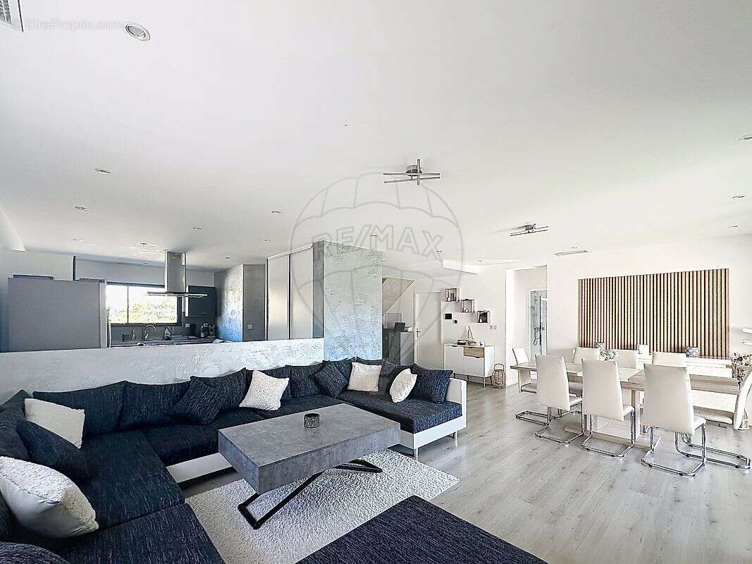 Maison à SAINT-GENIES-DE-MALGOIRES