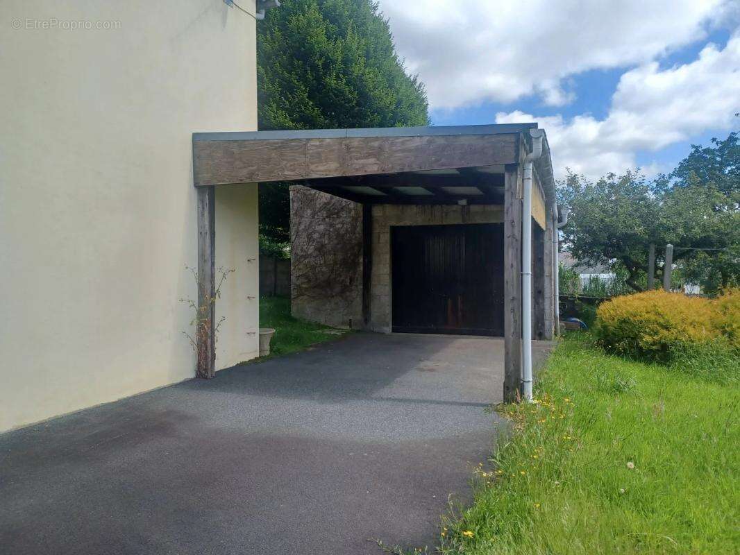 Maison à CARHAIX-PLOUGUER