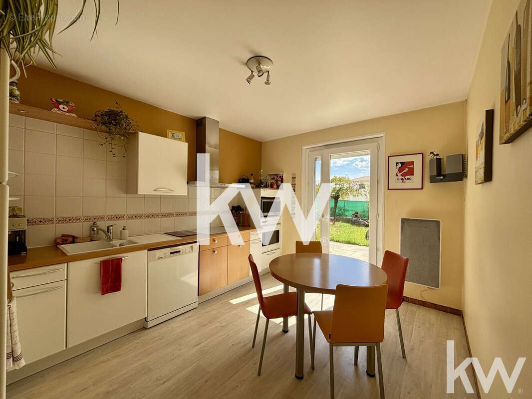 Maison 117 m² à Veauche  - photo 4