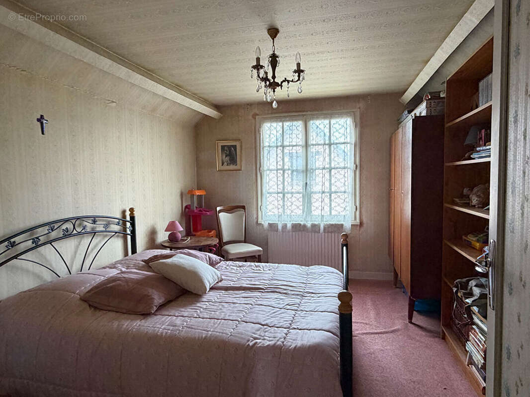Maison à SAINT-PIERRE-DES-FLEURS