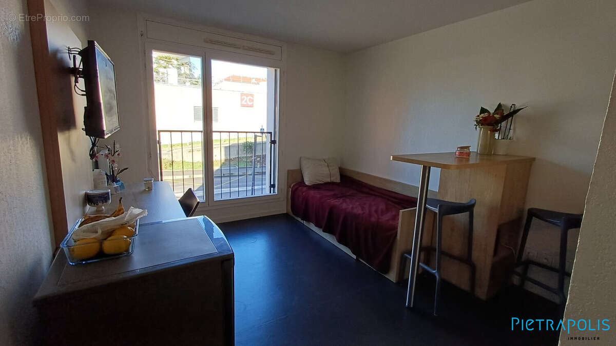 Appartement à PIERRE-BENITE