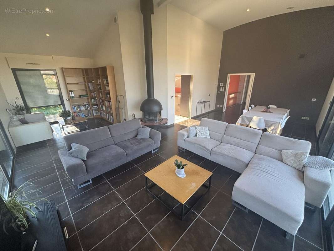 Maison à VOUNEUIL-SOUS-BIARD