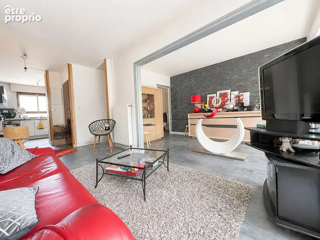 Appartement T3 avec balcon, cave et stationnement - photo 2