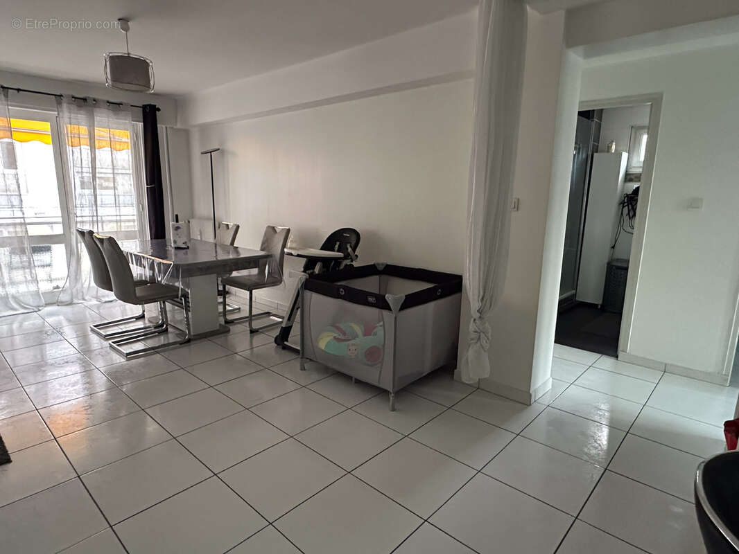 Appartement à SAINT-ETIENNE