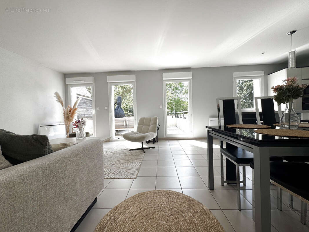 Appartement à PLAILLY