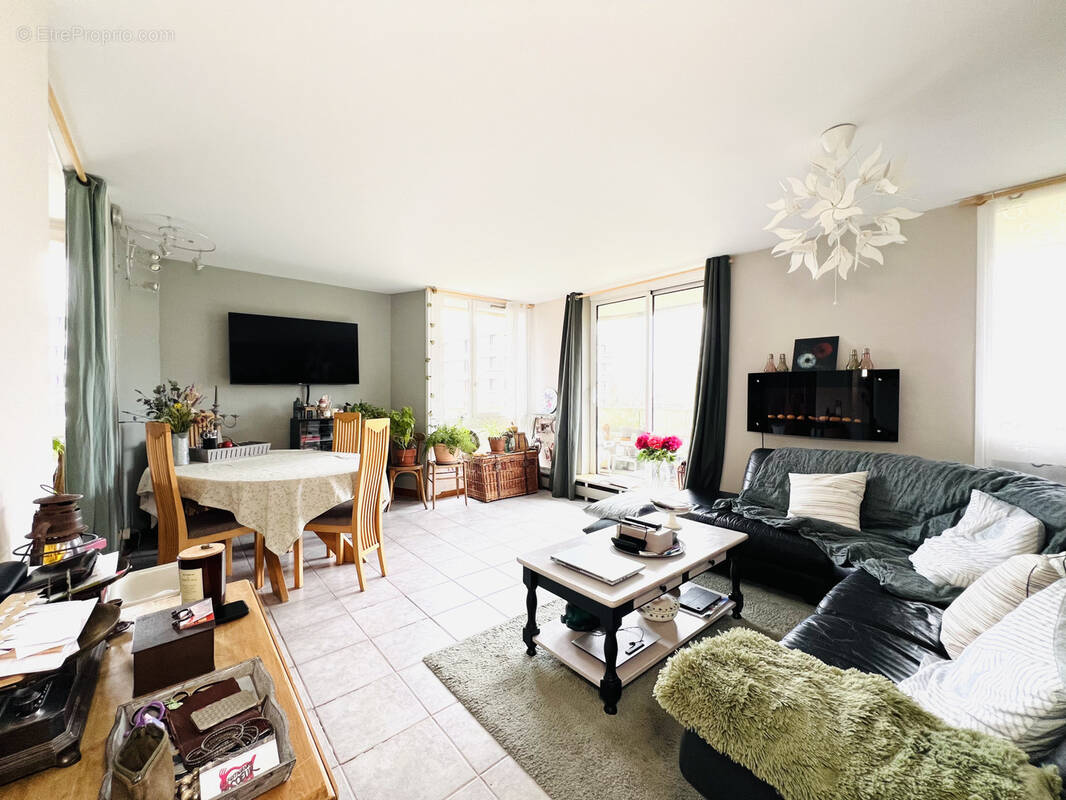 Appartement à ELANCOURT