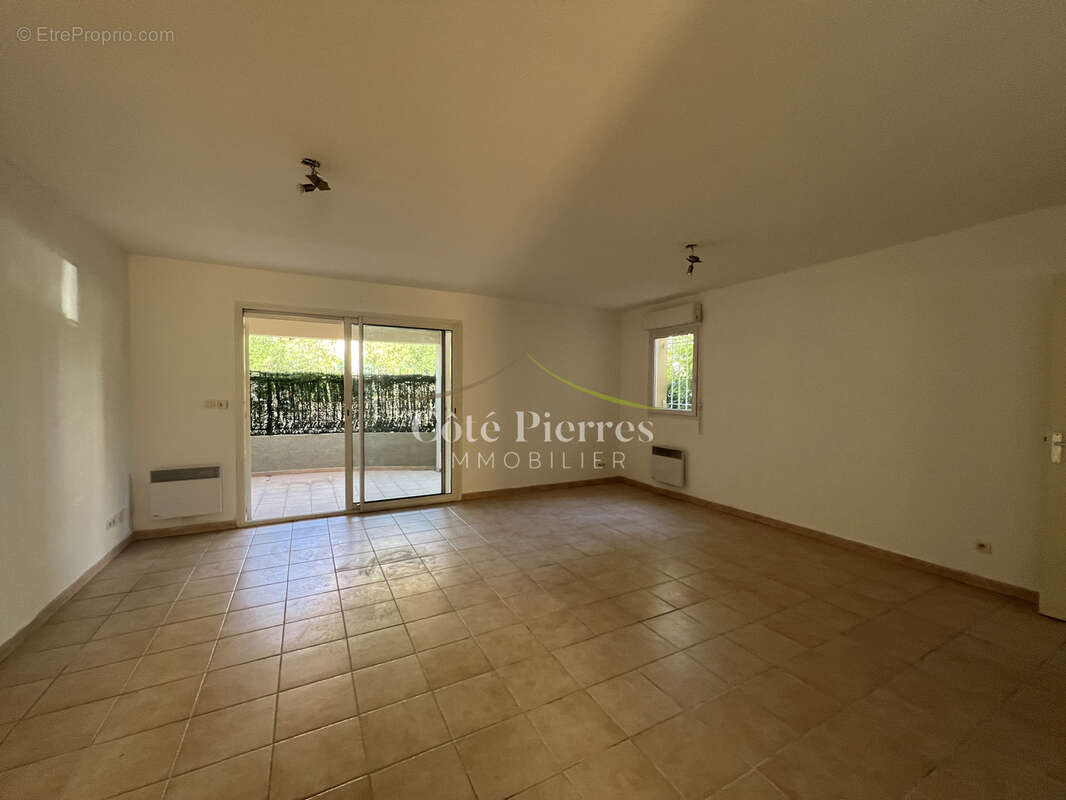 Appartement en vente 192400 € à Nîmes (30) - photo 3