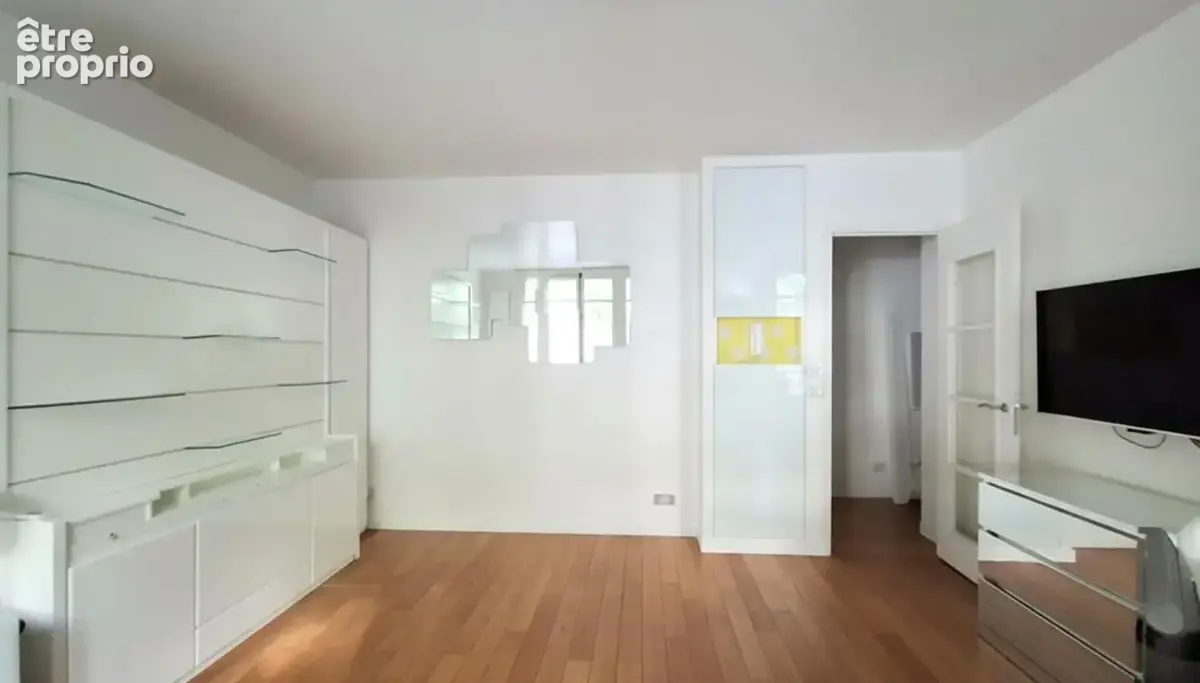 Grand studio haut de gamme 31.46 m2 Arsenal Paris IVe - photo 4