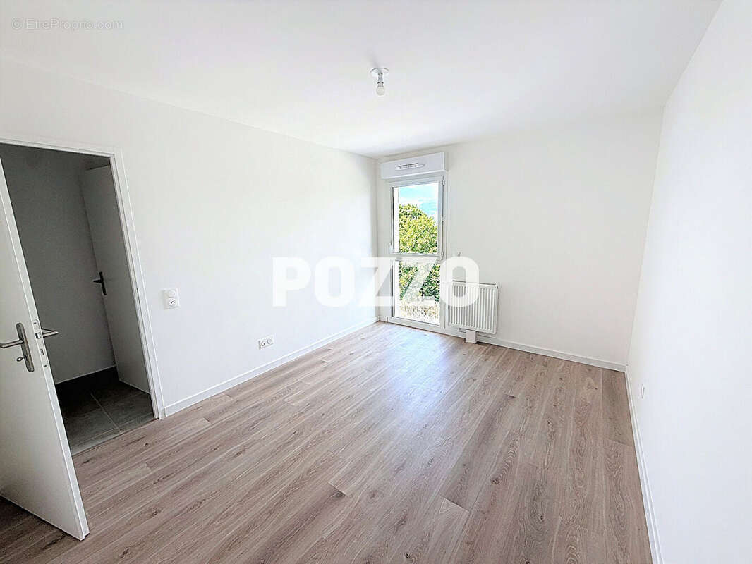 Appartement à DONVILLE-LES-BAINS