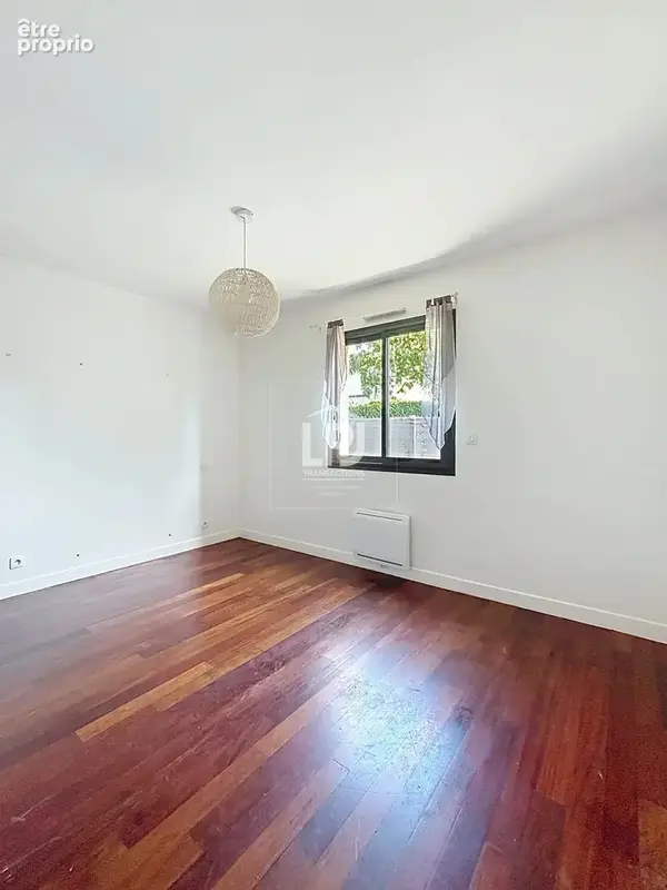 SAINT-SIMON – Maison de plain-pied avec piscine et jardin arboré - photo 9