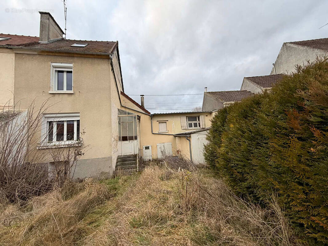 Maison à GRAND-ROZOY