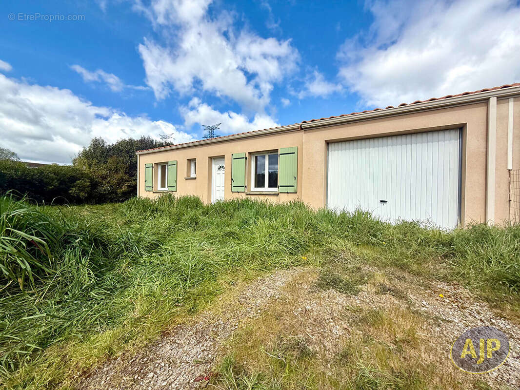 Maison à SAINTE-PAZANNE