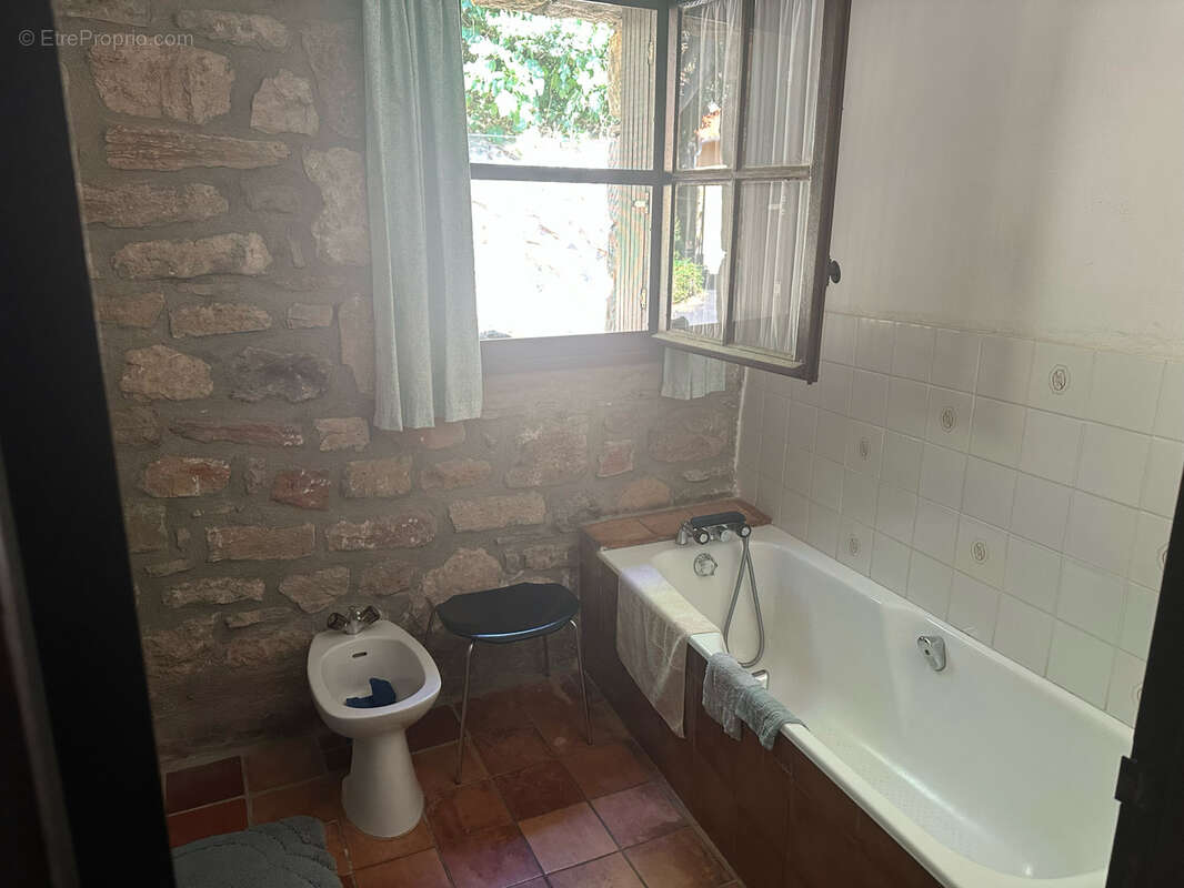 Maison à OLMET-ET-VILLECUN