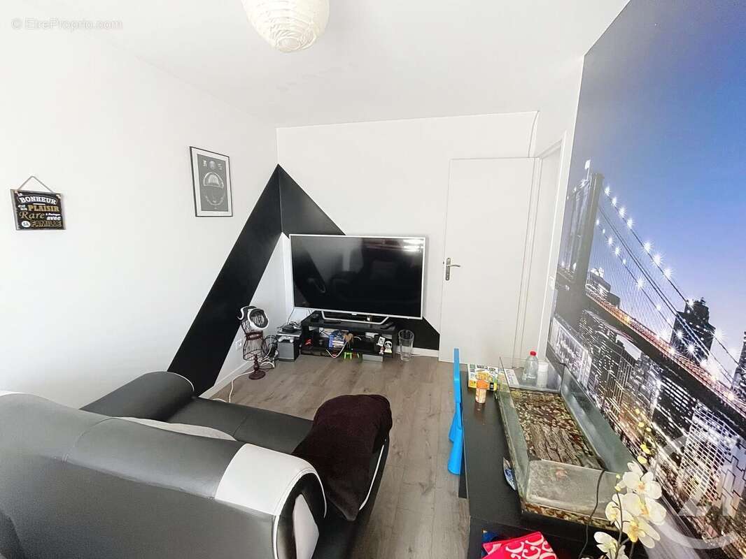 Maison à VAUX-LE-PENIL