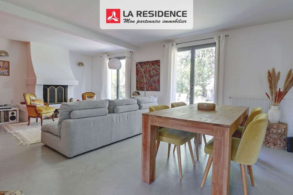 Maison à VERNEUIL-SUR-SEINE
