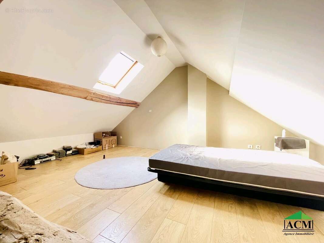 Maison à MERY-SUR-OISE