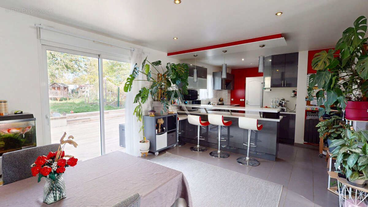 Maison à CHANGIS-SUR-MARNE