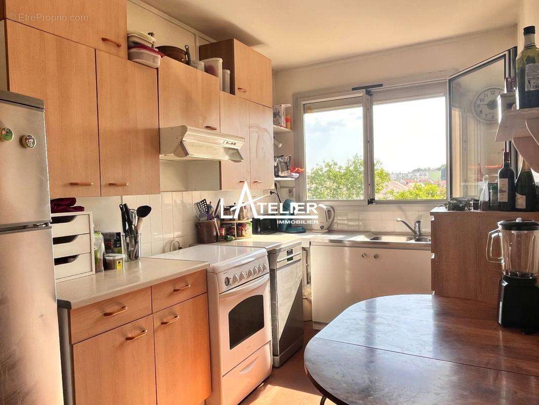 T3 81m2 ascenseur, balcon et vue dégagée, 2 parking, cave - photo 6