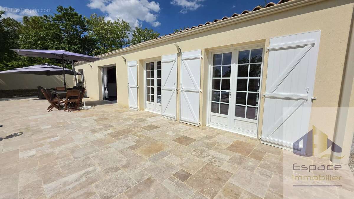 Maison à AIGREFEUILLE-D'AUNIS
