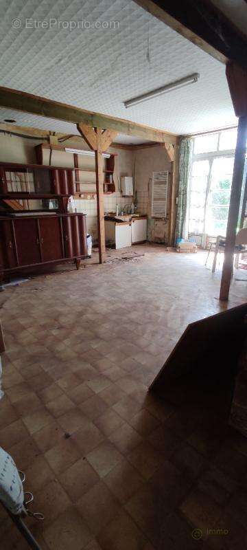 Maison à SAINT-BONNET-SUR-GIRONDE