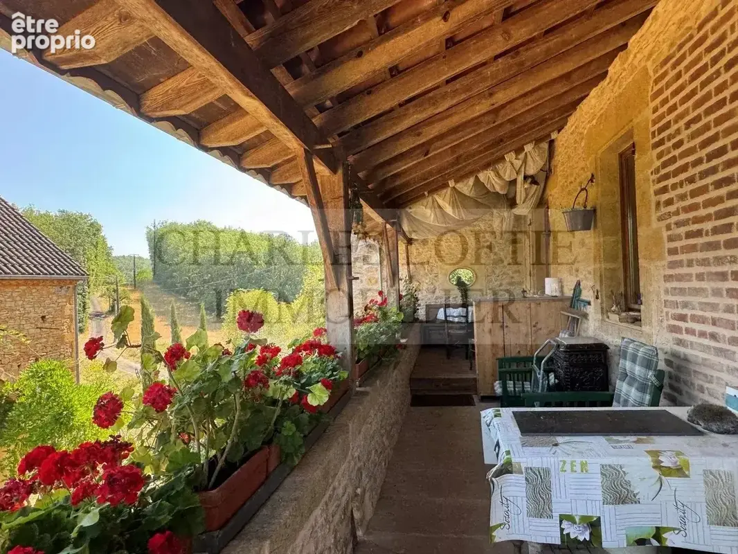 Ensemble en pierre avec gîte et piscine sur un terrain de 8 804 m² dans un hameau paisible en Bouriane - photo 17