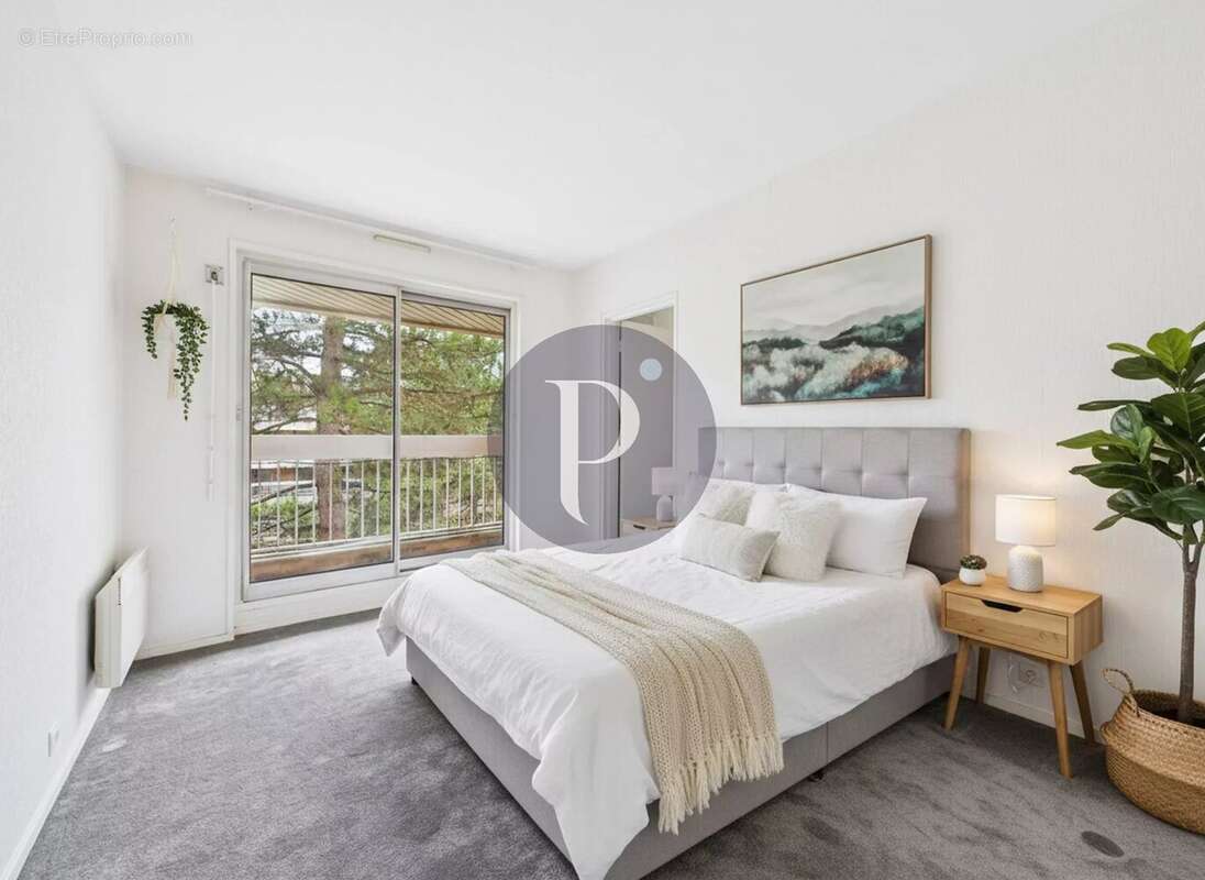 Appartement à VERRIERES-LE-BUISSON