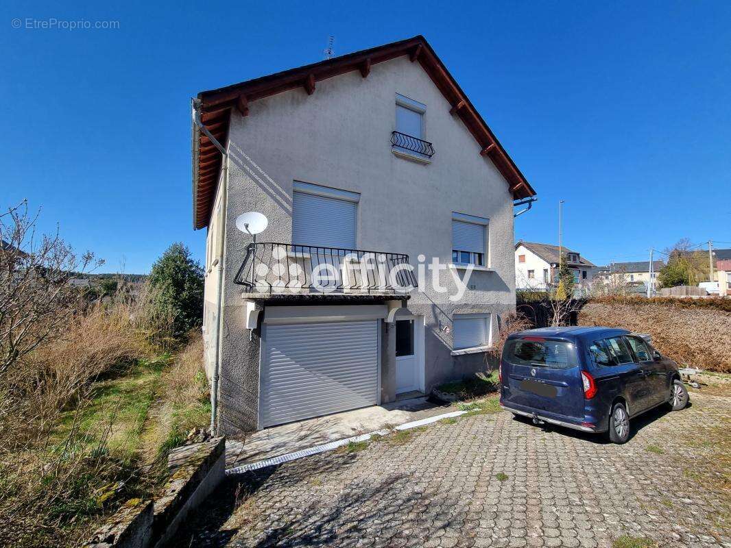 Maison 124 m² à Saint-Chely-D'apcher  - photo 2