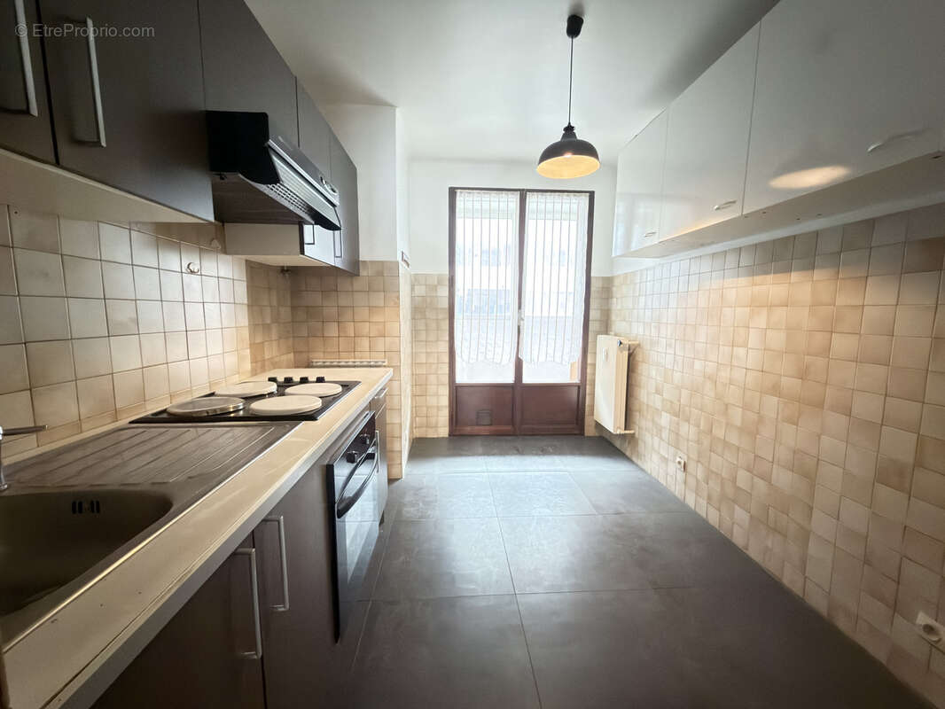 Appartement à MARSEILLE-7E