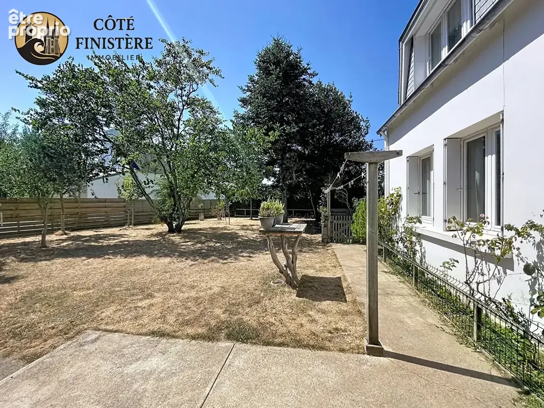 Ensemble immobilier de deux maisons jumelées avec jardins au sud - photo 11